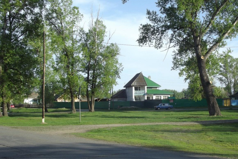 Фото и видео поселка. Поселок Ильичево Шушенский район. Шушенское поселок городского типа. Посёлок Ильичево Красноярский край. Стоматология посёлок Ильичево Шушенский район.